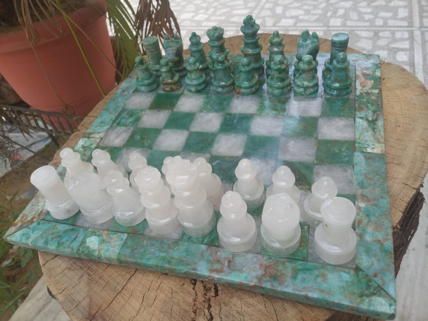 Sahaj Hast Handcrafted Green Jasper & White Quartz Stone Chess Set – With Brass Stand & Storage Box - ART AKASHA STUDIO