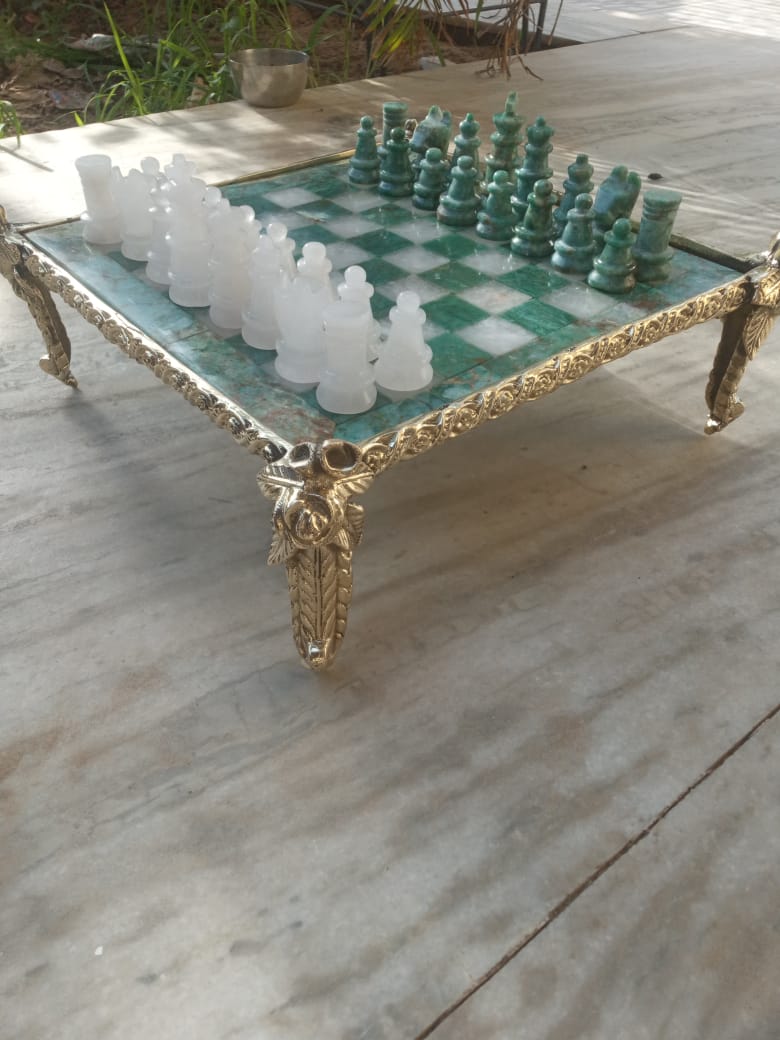 Sahaj Hast Handcrafted Green Jasper & White Quartz Stone Chess Set – With Brass Stand & Storage Box - ART AKASHA STUDIO