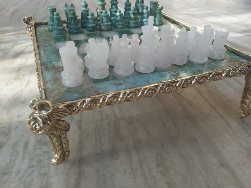Sahaj Hast Handcrafted Green Jasper & White Quartz Stone Chess Set – With Brass Stand & Storage Box - ART AKASHA STUDIO
