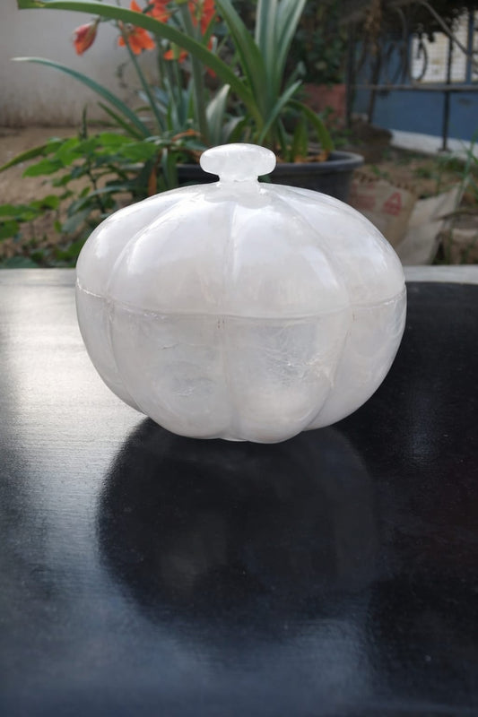 Crystal Flower Mughal Bowl – Handcrafted Natural Crystal Decorative Storage Bowl for Luxury Décor & Gifting