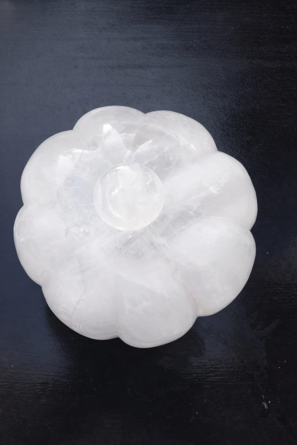 Crystal Flower Mughal Bowl – Handcrafted Natural Crystal Decorative Storage Bowl for Luxury Décor & Gifting