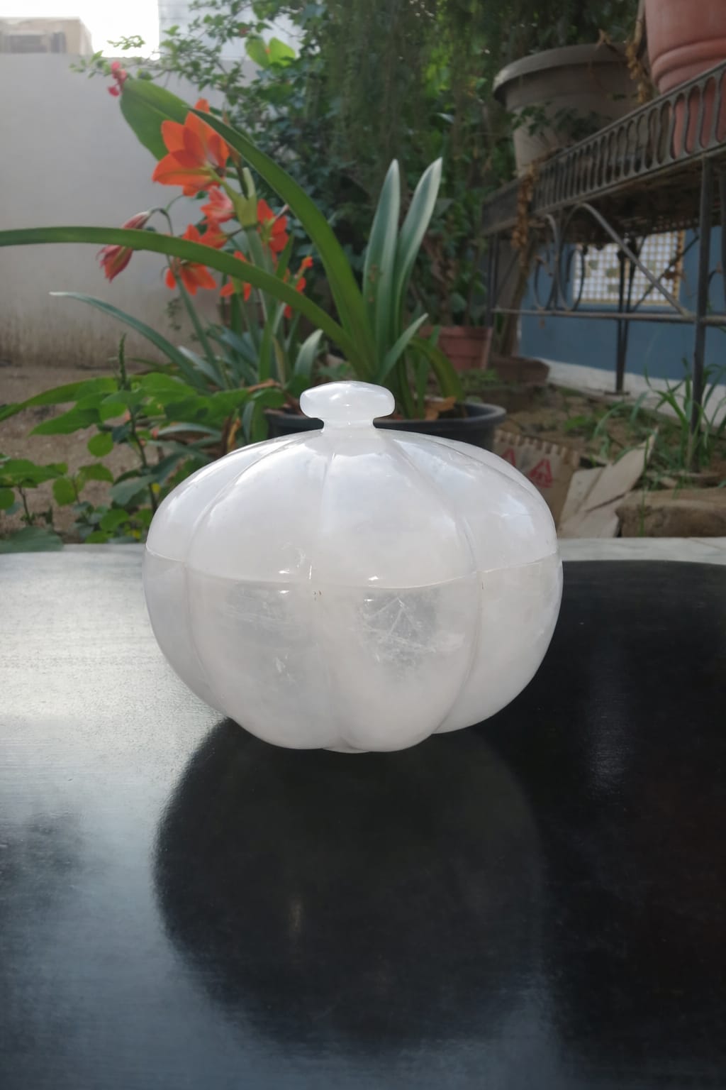 Crystal Flower Mughal Bowl – Handcrafted Natural Crystal Decorative Storage Bowl for Luxury Décor & Gifting