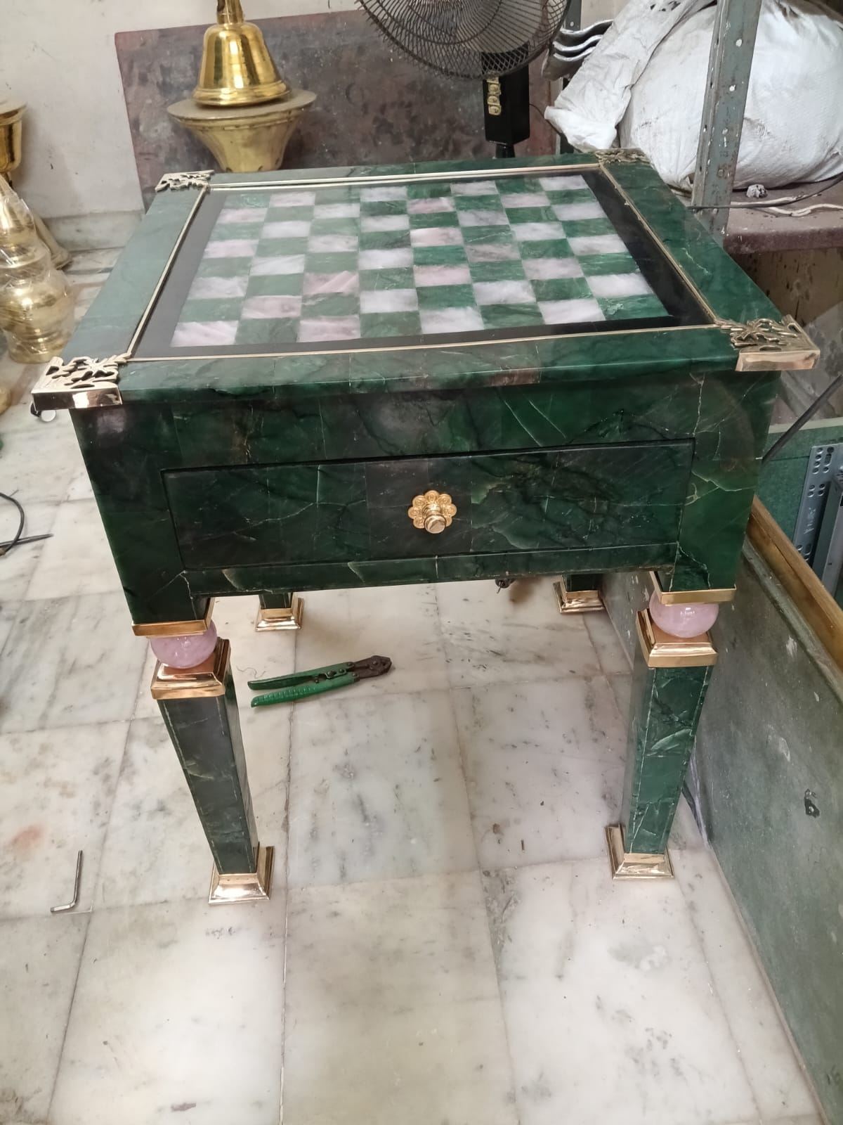 Luxury Green Aventurine & Rose Quartz Chess Table with Brass Accents – 20 Inch