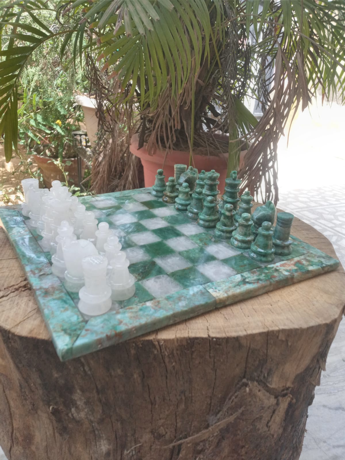 Sahaj Hast Handcrafted Green Jasper & White Quartz Stone Chess Set – With Brass Stand & Storage Box - ART AKASHA STUDIO