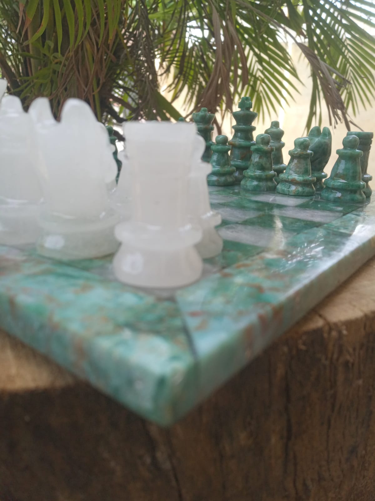 Sahaj Hast Handcrafted Green Jasper & White Quartz Stone Chess Set – With Brass Stand & Storage Box - ART AKASHA STUDIO